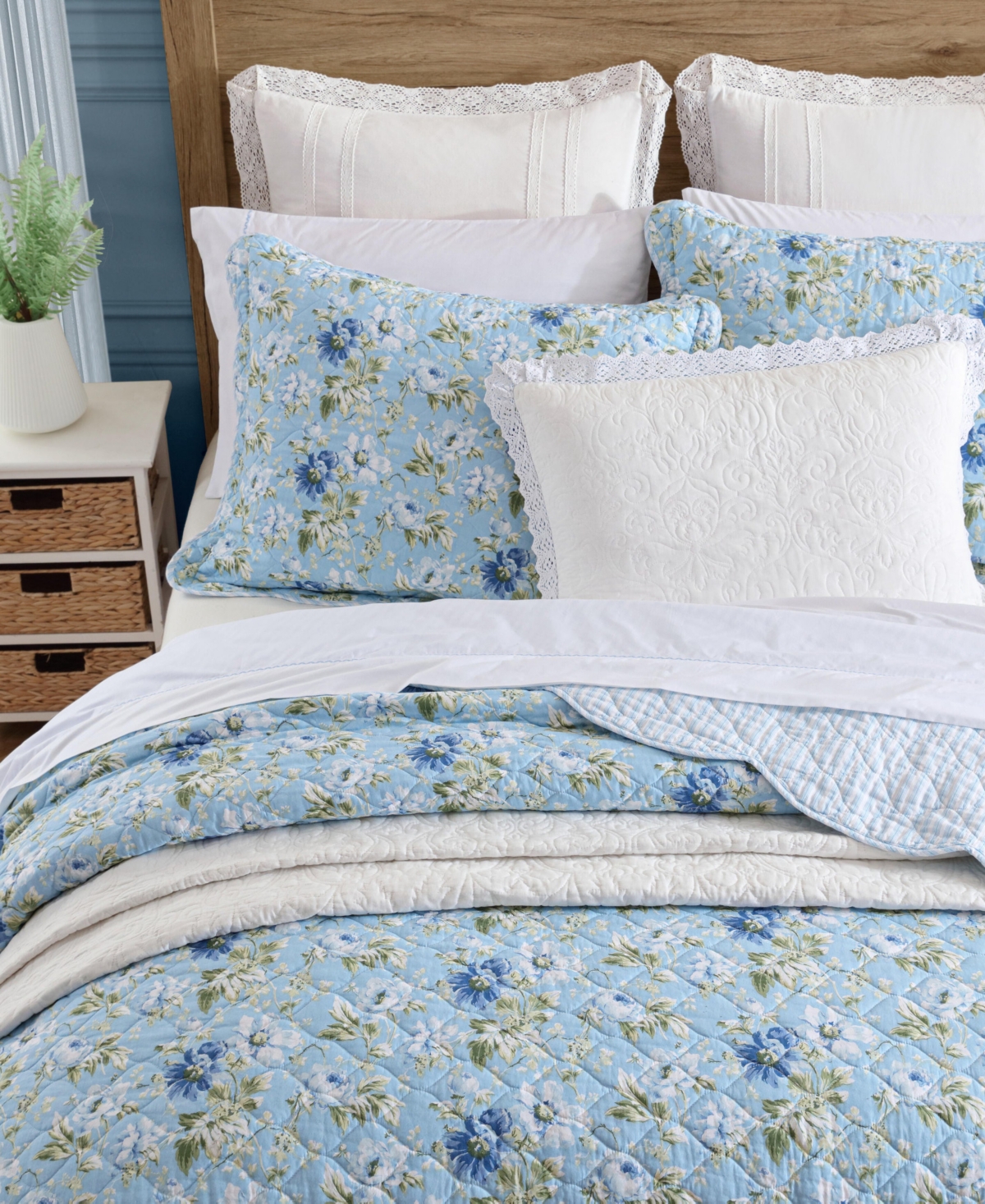 Laura Ashley Peony Garden Reversible 2 Piece Quilt Set, Twin In Light Blue,green