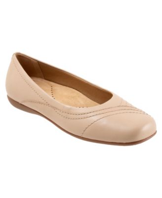 Sasha Flat