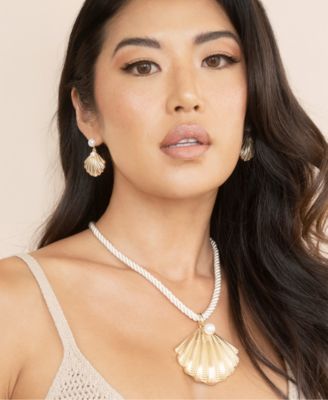 Scallop Shell with Cultivated Pearl Earrings