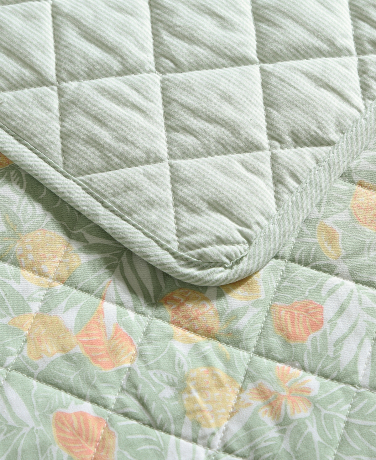 Tommy Bahama Home Closeout!  Pineapple Bloom Reversible 2 Piece Quilt Set, Twin In Spring Green