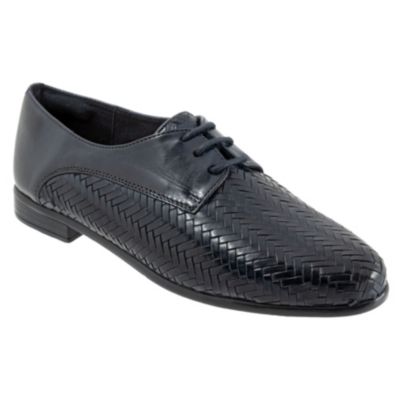 Lizzie Herringbone Flat