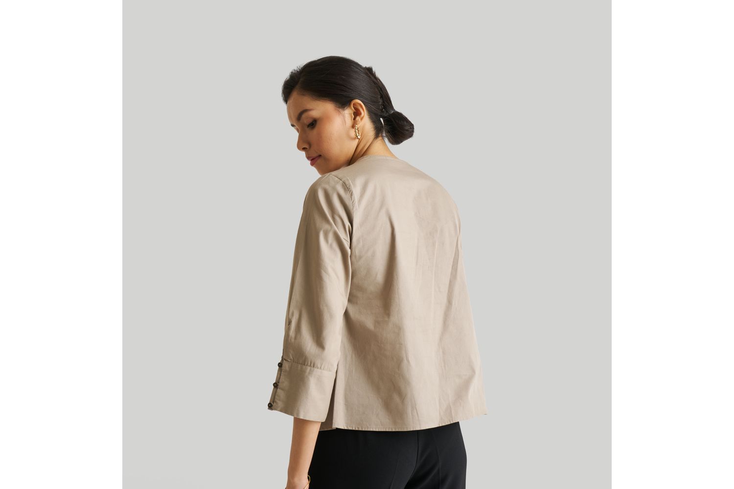 Women's Front Twist Top