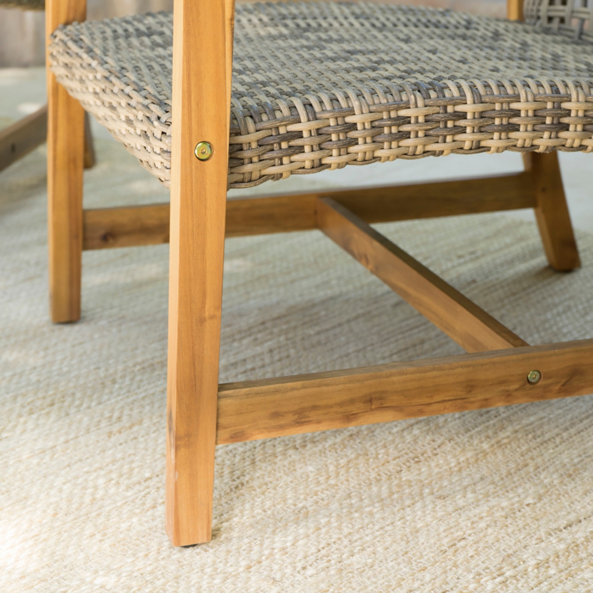 Streamdale Hampton Wicker Club Chair Antique Style, Modern Comfort