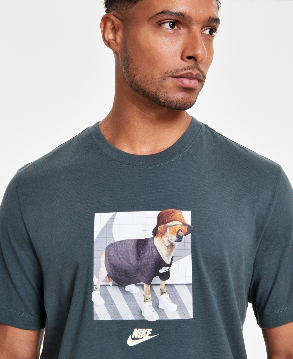 Nike Men's Sportswear Club Short Sleeve Graphic T-Shirt