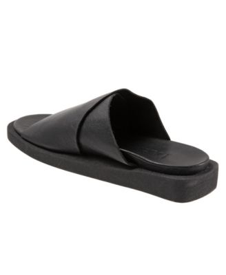 Jesse Sandal