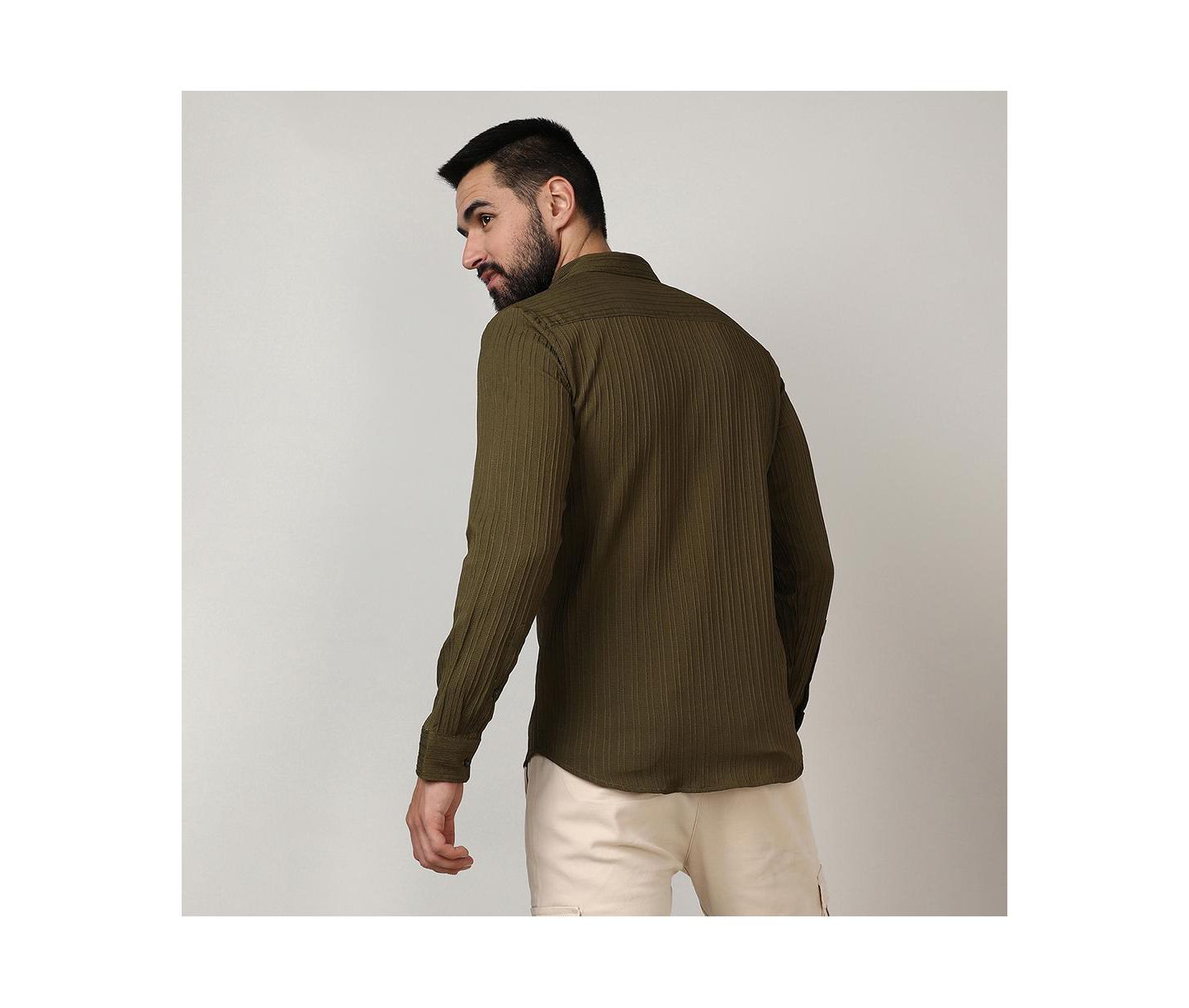 Мужская рубашка Cahoot Campus Sutra Olive Green Self-Design Striped, цвет: Зелёный — фото 4