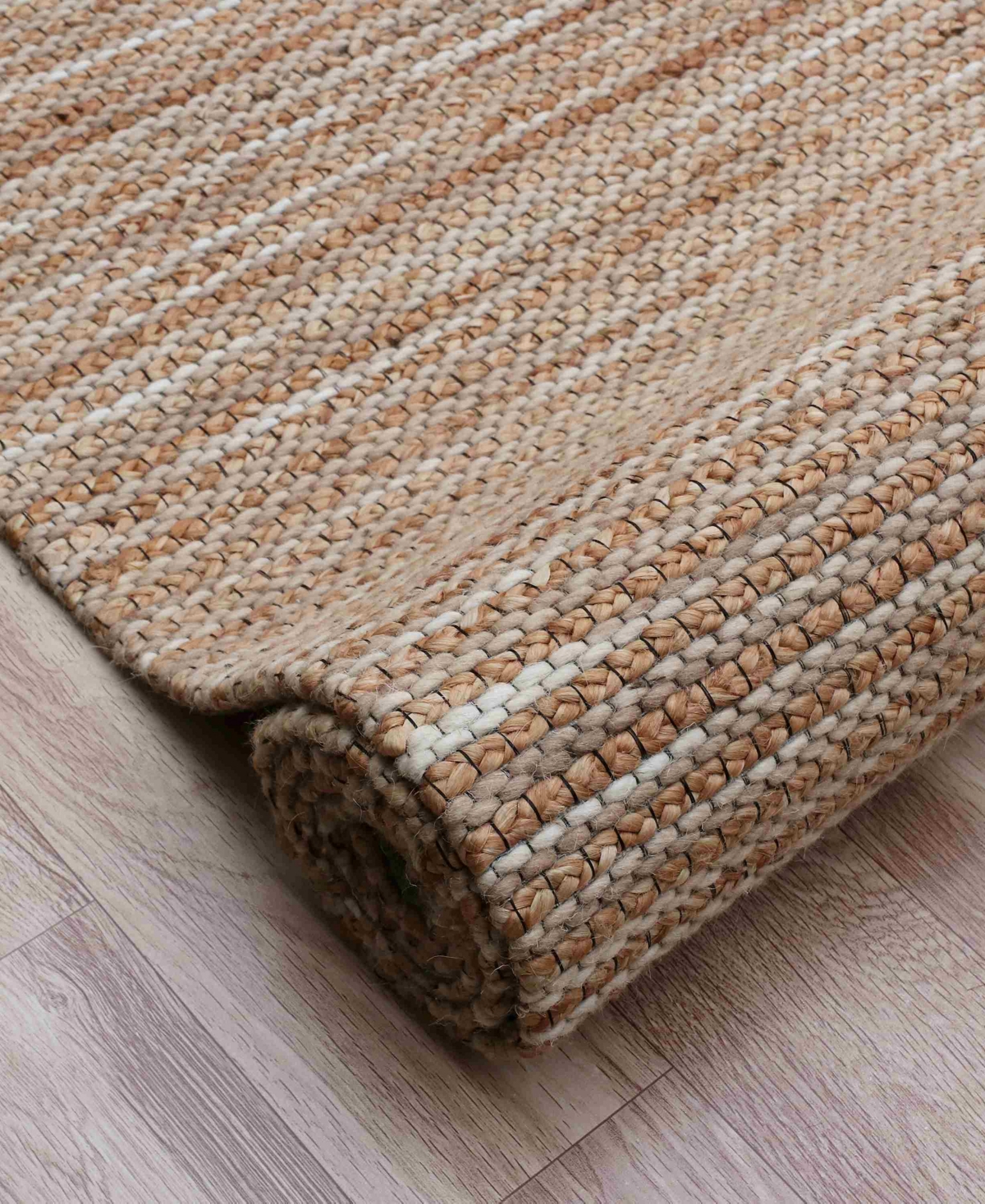 Lr Home Savannah Dn-424 2'x3' Area Rug In Beige