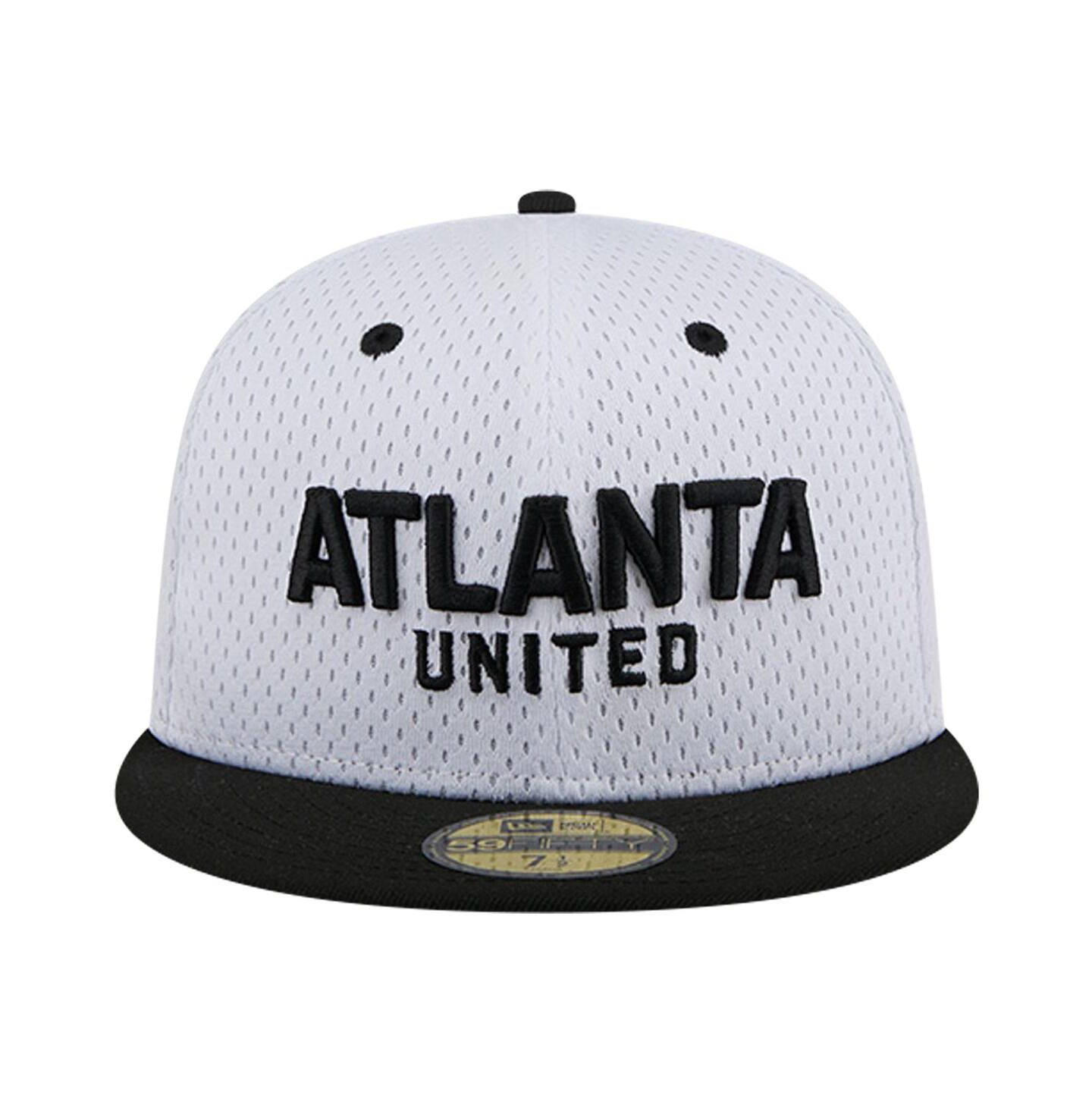 Мужская кепка New Era White Atlanta United FC Throwback Mesh 59FIFTY Fitted Hat — фото 3