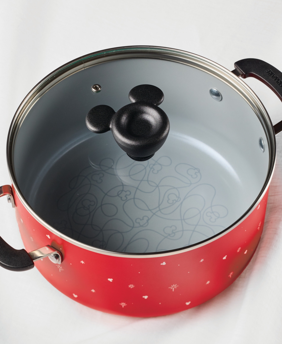 Farberware Disney 5.5-quart Ceramic Nonstick Stockpot With Lid In Red