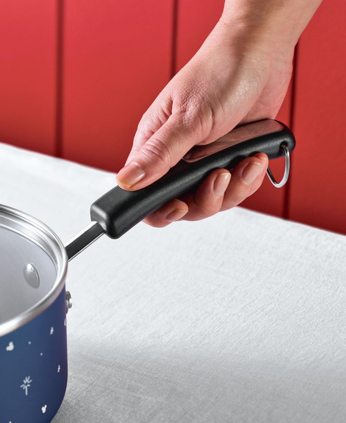 Farberware Disney 2-quart Ceramic Nonstick Saucepan With Lid In Blue