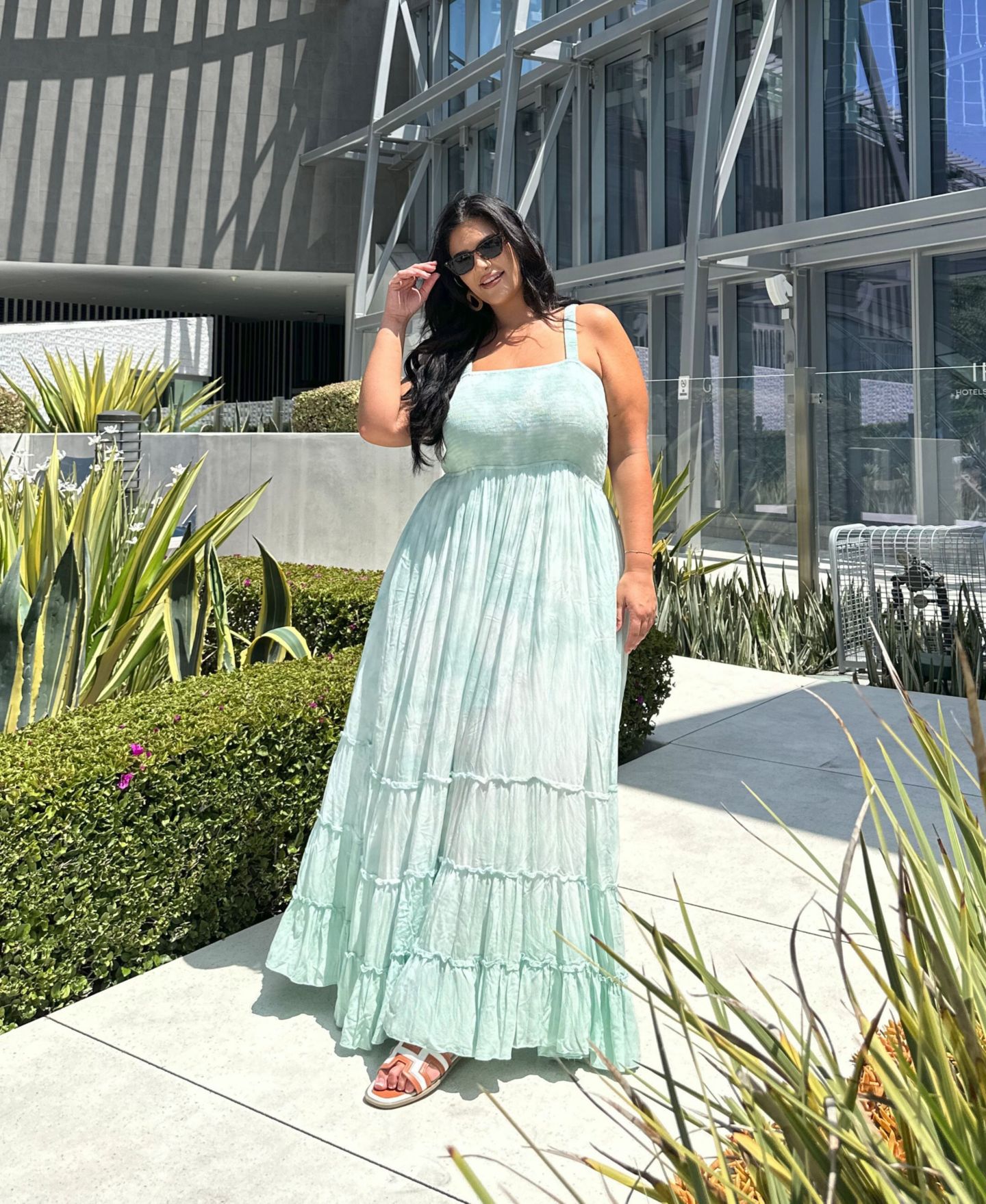 Женское платье White Mark Plus Size Smocked Ruffle Maxi, цвет: Чёрный — фото 7
