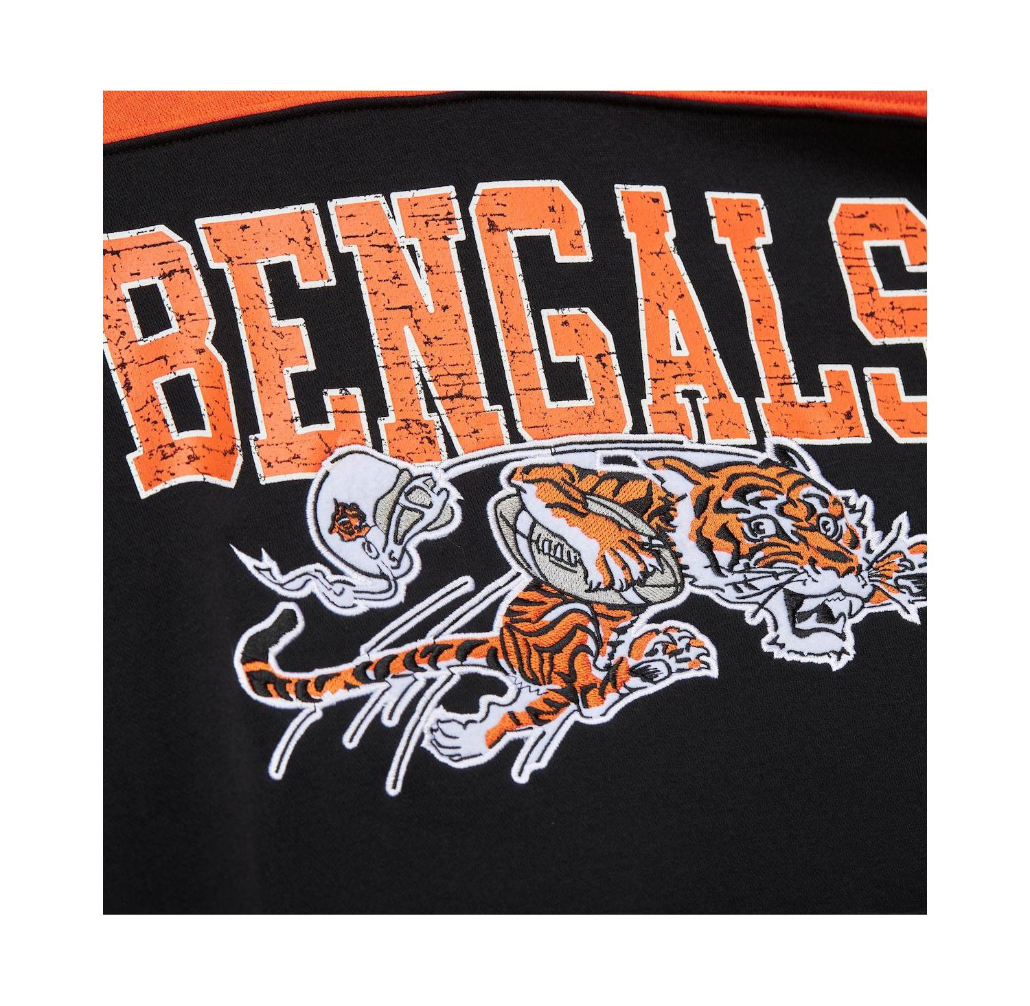 Men's Black Cincinnati Bengals Off Field Vintage Logo Short Sleeve Pullover Hoodie