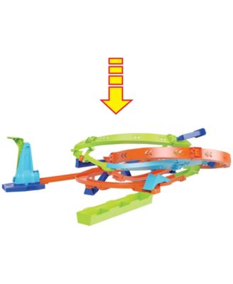 Hot Wheels Action Loop Cyclone Challenge Track Set with 1:64 Scale Toy Car, Easy Storage