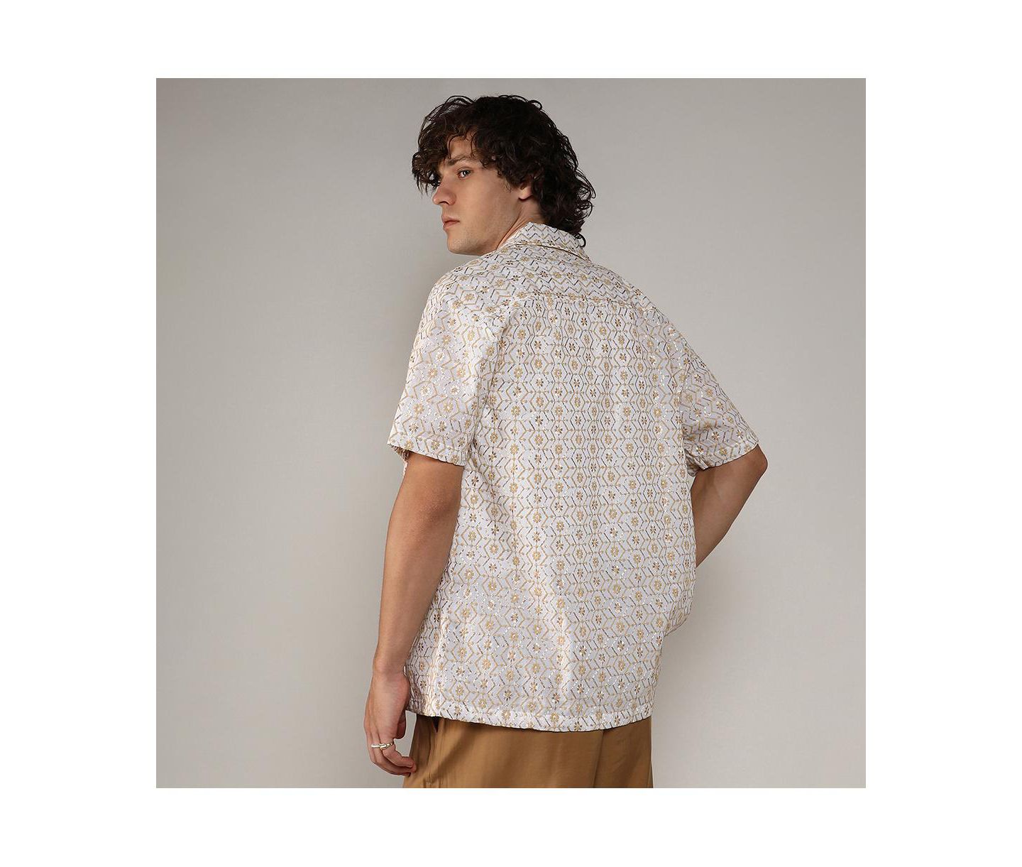 Мужская рубашка Cahoot Campus Sutra Off-White & Beige Embroidered Geometric, цвет: Чёрный — фото 2