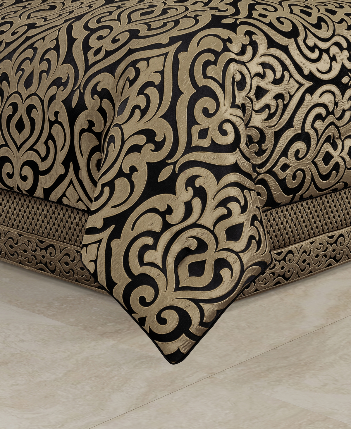 J Queen New York Bolero 4-pc. Comforter Set, King In Black