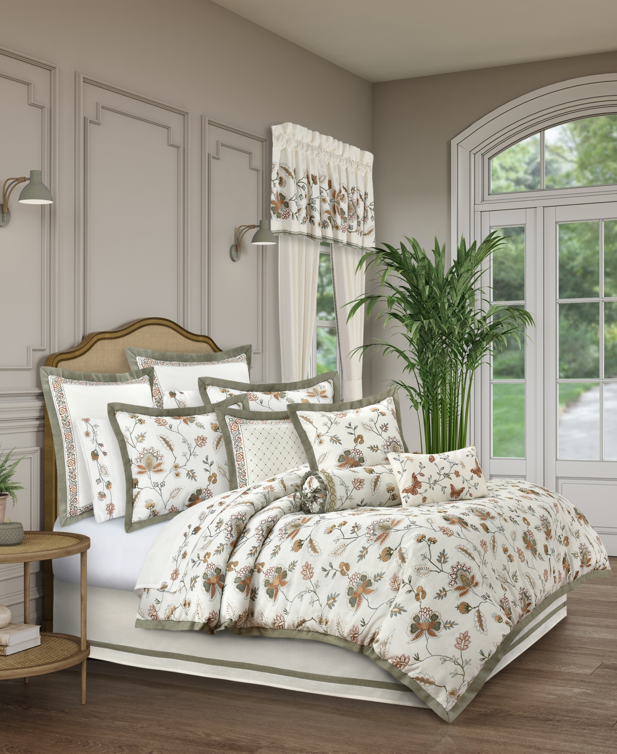 J Queen New York Athena 4-pc. Comforter Set, Queen In Harvest