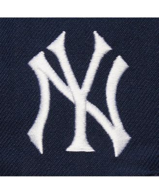 Men's Navy New York Yankees Team Tagged Snapback Hat