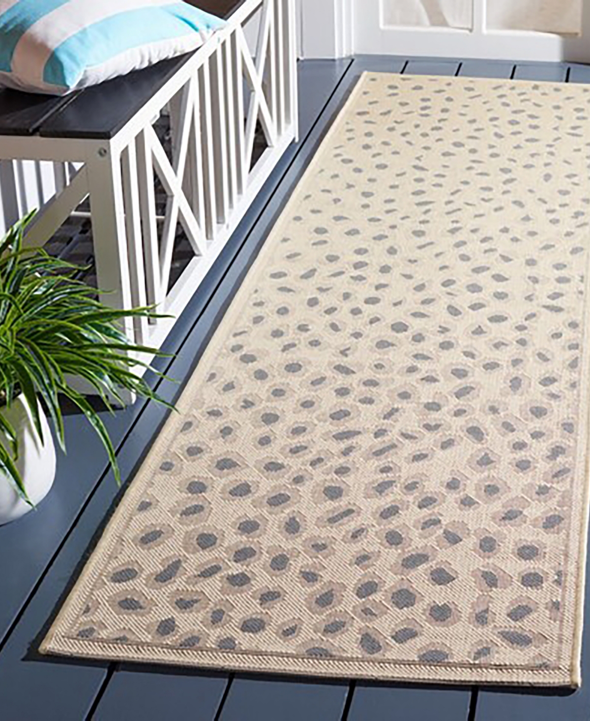 Safavieh Courtyard I CY61043612 2'3