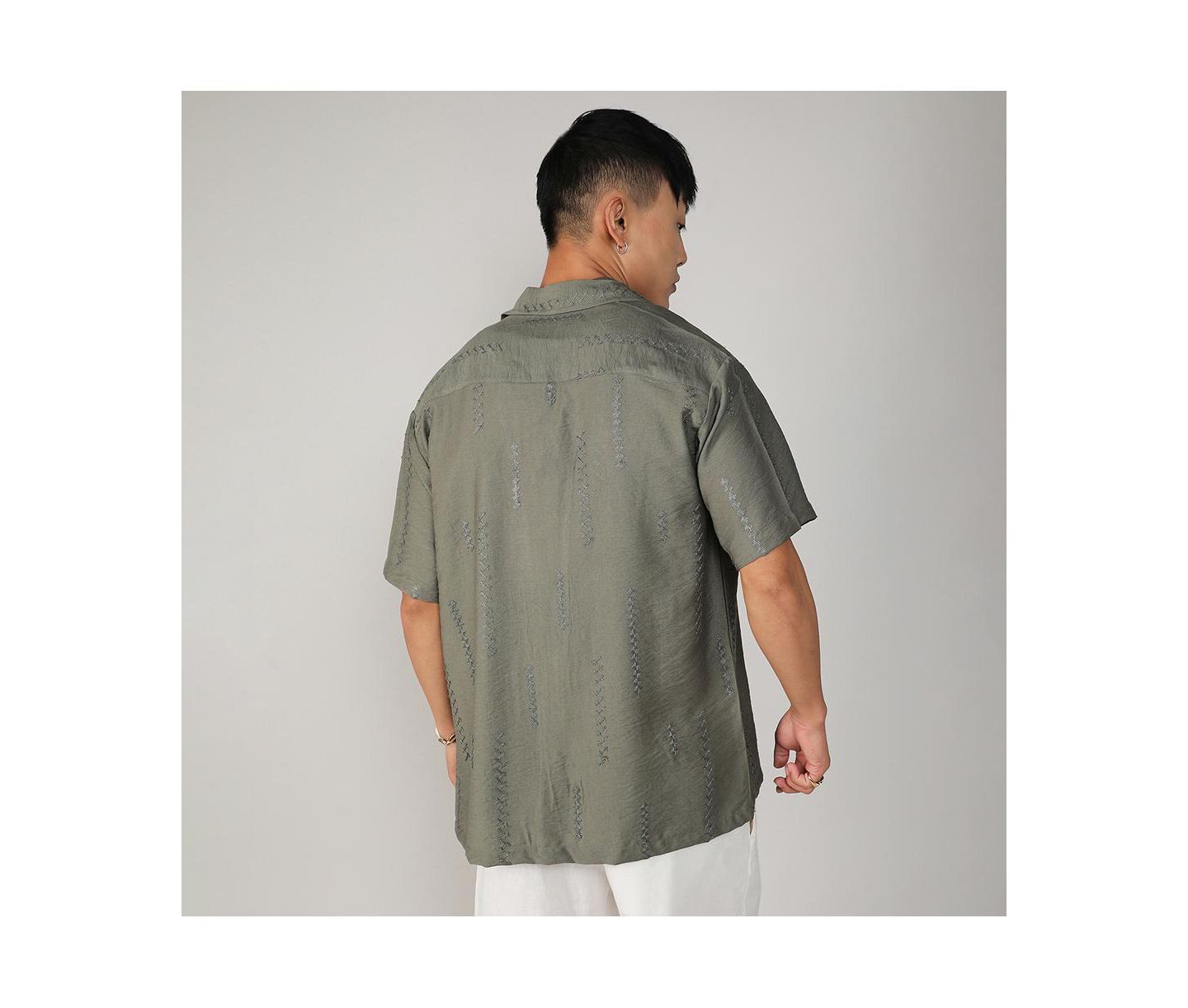 Мужская рубашка Cahoot Campus Sutra Olive Green Embroidered Twist, цвет: Зелёный — фото 2