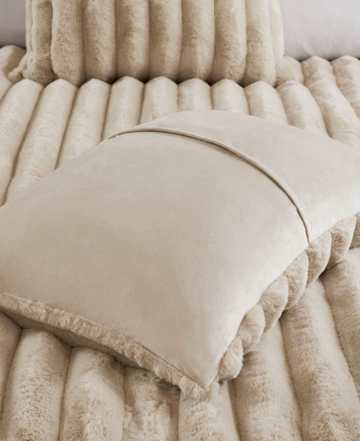 Madison Park Jasmine Faux Fur Reverse to Velvet 3-Pc. Comforter Set,