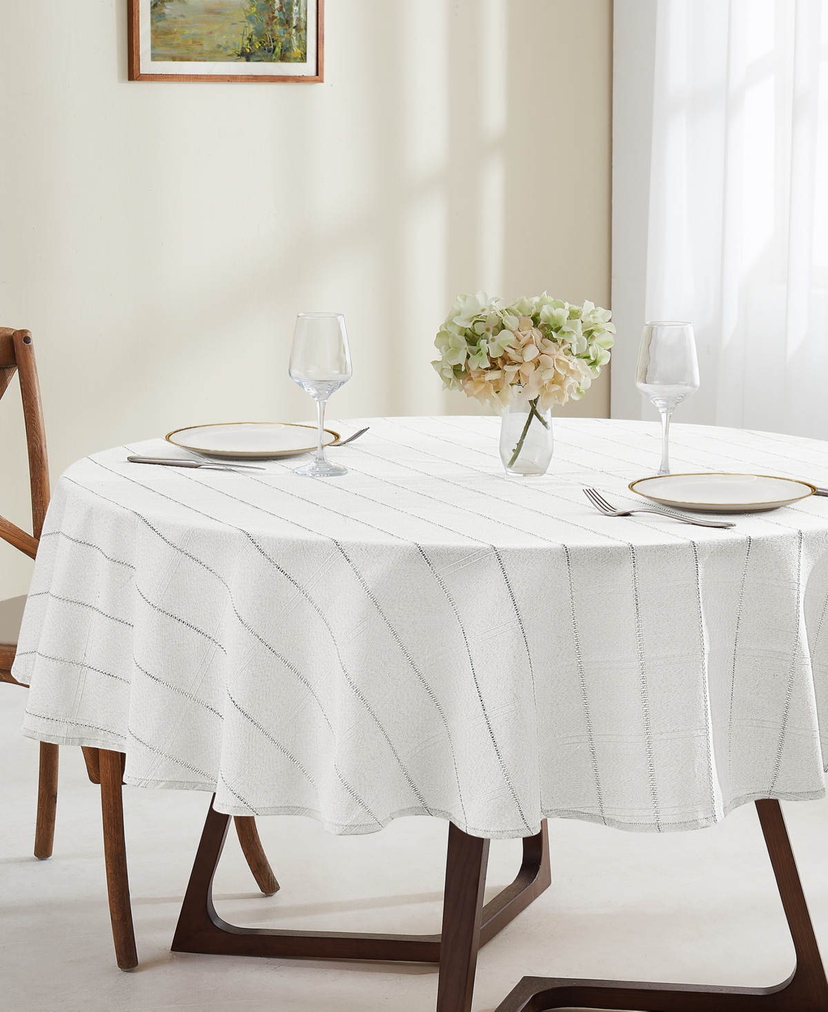Izod Chadwick Lurex Tablecloth, 70" Round In White Silver
