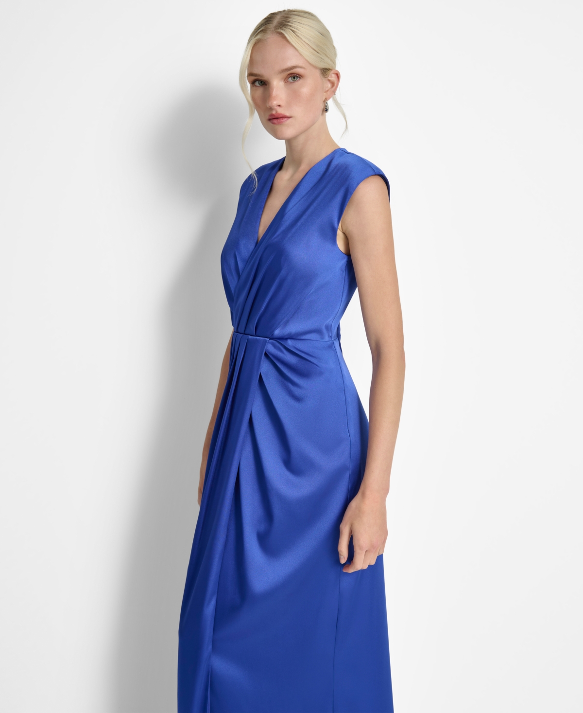 DKNY WOMEN'S CRISSCROSS PLEATED SIDE-SLIT SLEEVELESS GOWN 