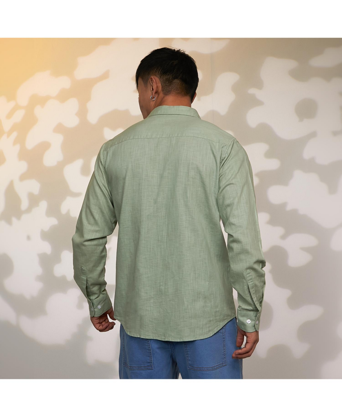 Campus Sutra Men's OliveSolid Utility Shirt - Green