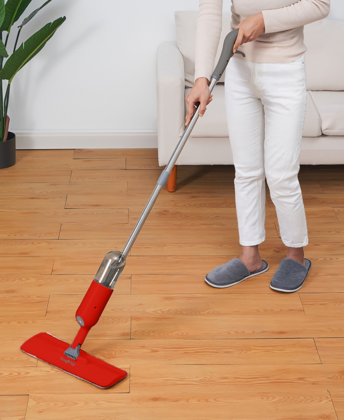 True & Tidy Spray-250 Spray Mop In Red