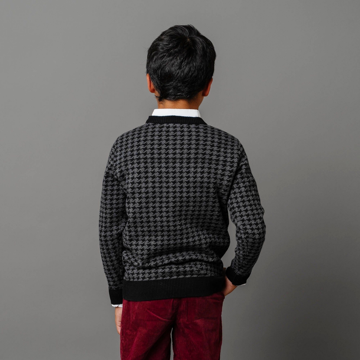 Hope & Henry Boys Organic Long Sleeve Intarsia Crew Neck Pullover Sweater - Black and charcoal houndstooth