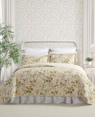 Roses Reversible Quilt Set - King