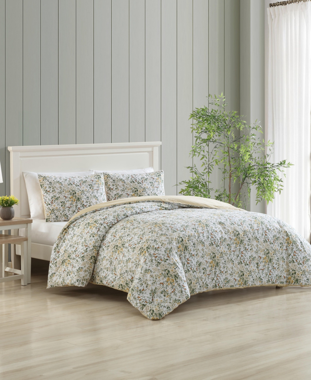 Laura Ashley Country Meadow Reversible -Pc. Comforter Set