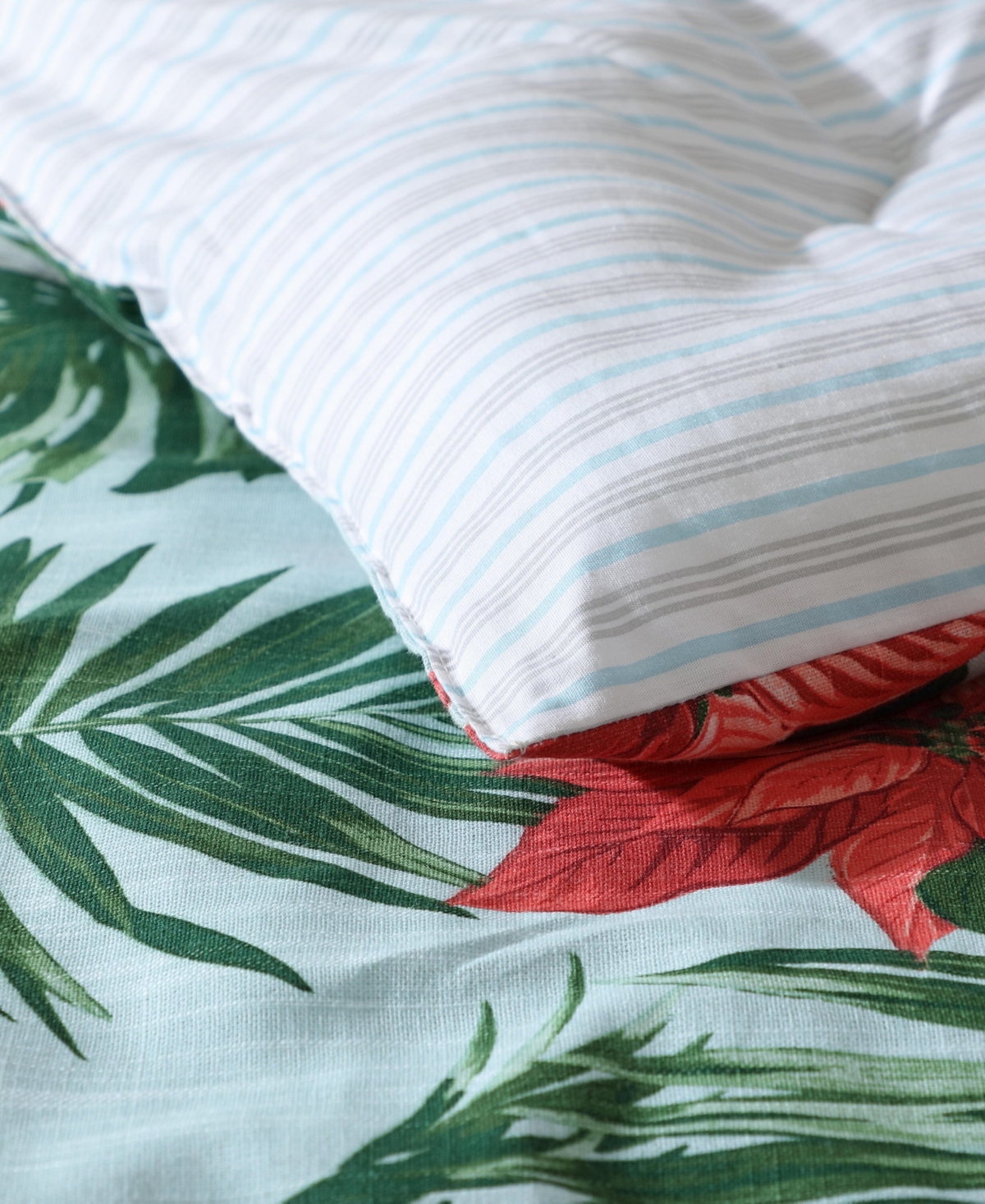 Tommy Bahama Home Festive Palms Reversible 3-pc. Comforter Set, Full/queen In Mid Blue,red,white