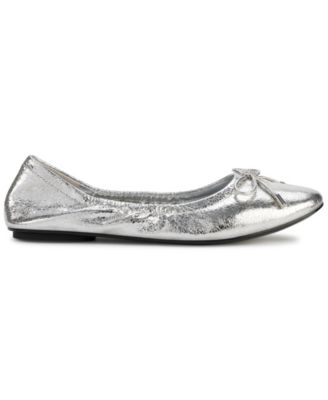 Women's Velma Almond Toe Ballet Flats