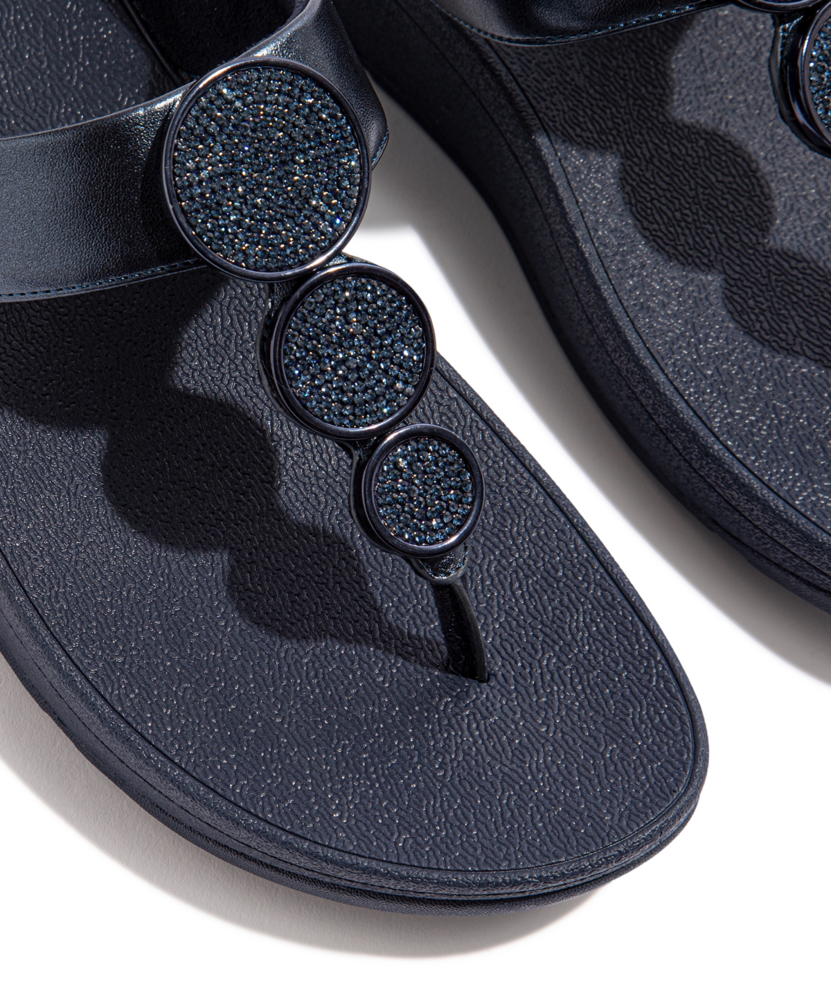 Fitflop Halo Platform Wedge Flip Flop In Metallic Midnight Navy