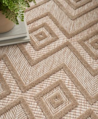 Versatile NRV01 5'x7' Area Rug