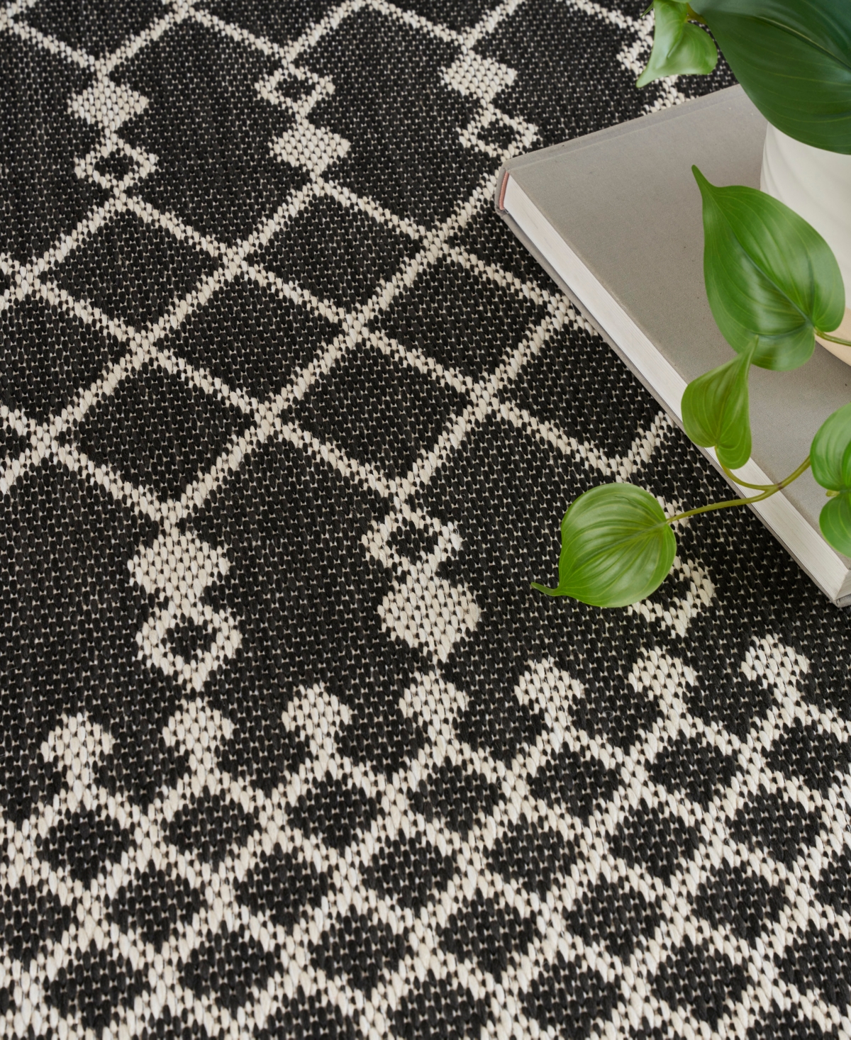 Nourison Home Positano Pos02 8'x10' Area Rug In Black