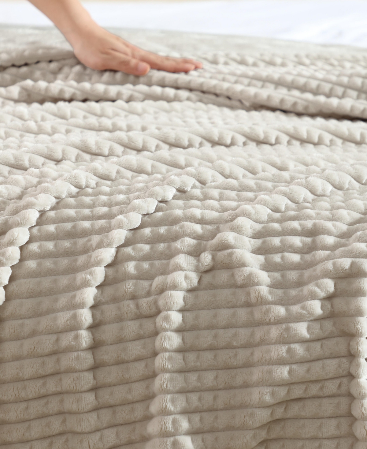 Kenneth Cole New York Solid Textured Jacquard Plush Throw, 60
