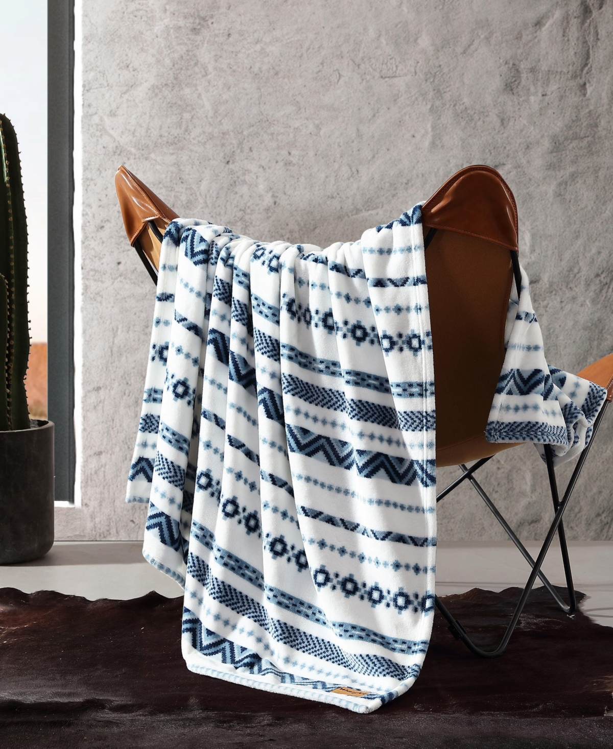 Wrangler Southwest Ultra Soft Plush Fleece Throw, 60" x 50"