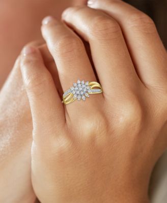 Lab Grown Diamond Star Cluster Ring (1/3 ct. t.w.) in 10k Gold