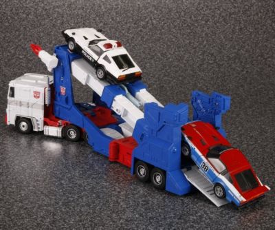 MP-22 Ultra Magnus Perfect Edition with Trailer | Masterpiece