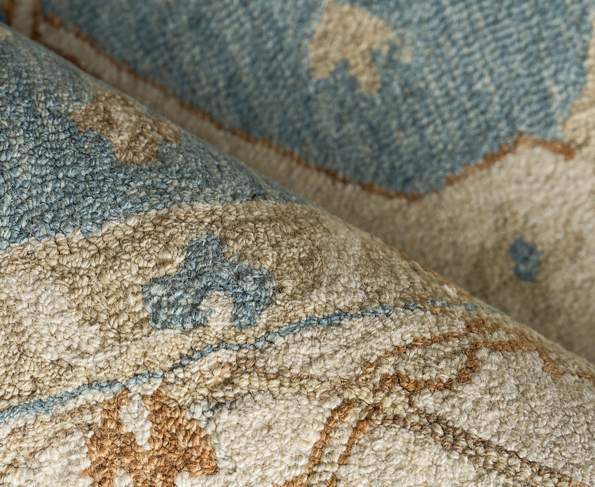 Exquisite Rugs Claremont Oushak 6831 Area Rug, 5' X 8' In Ivory,mist