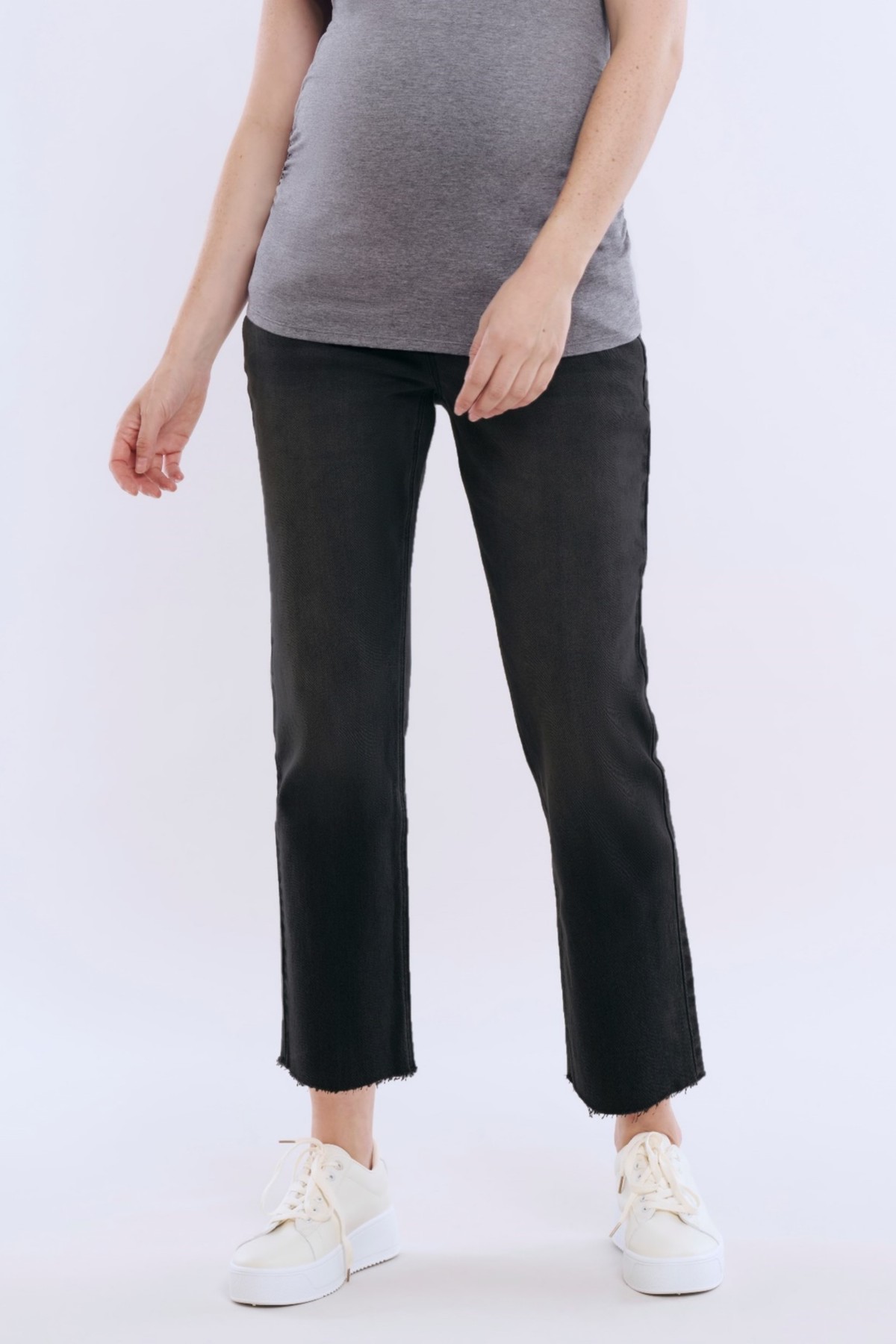 Женские джинсы Motherhood Maternity Women's Secret Fit Over the Belly Slim Straight Leg Jeans — фото 1