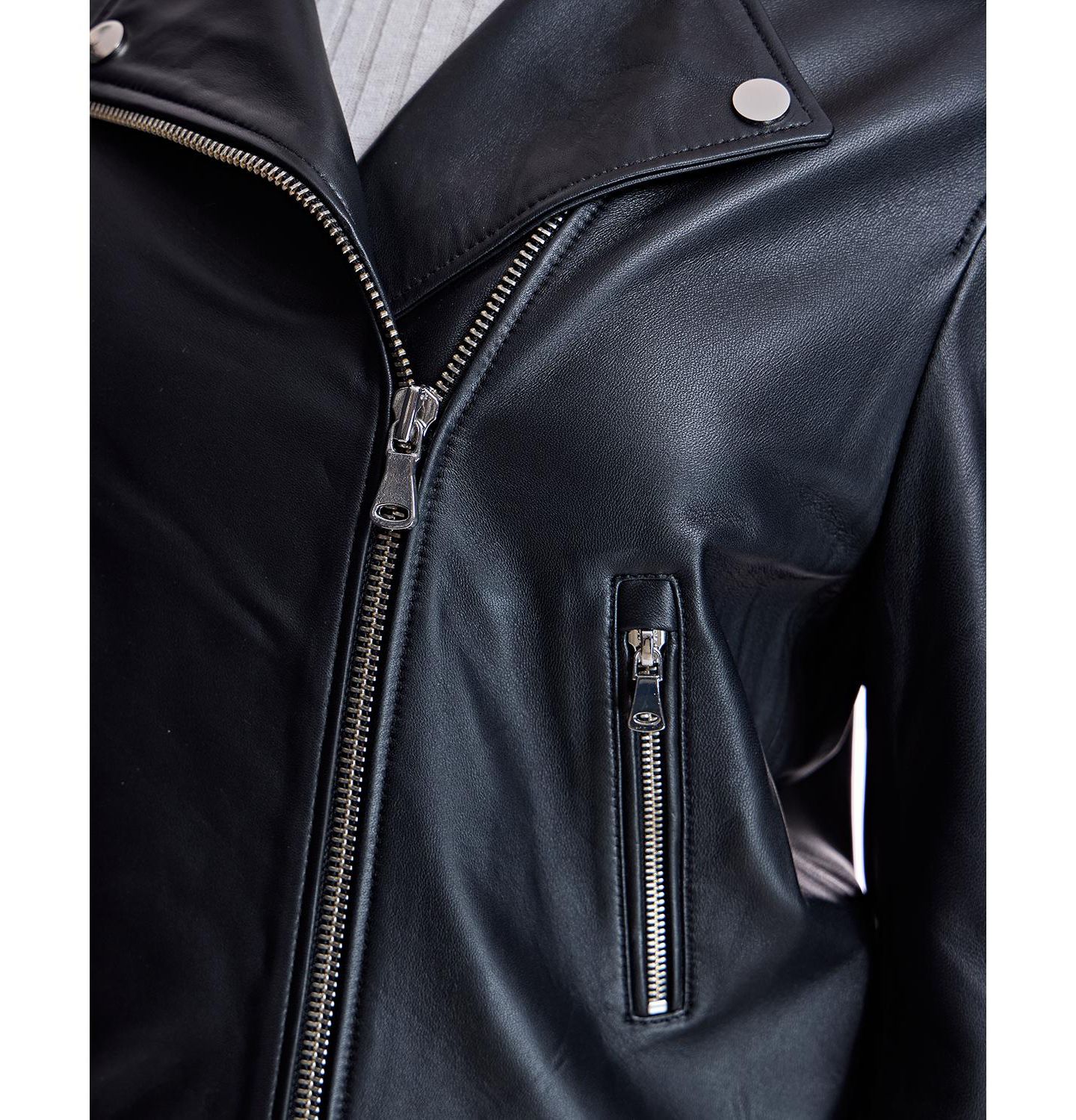 Женская куртка Julia & Stella By Maximilian Moto Jacket With Fringes, цвет: Чёрный — фото 5