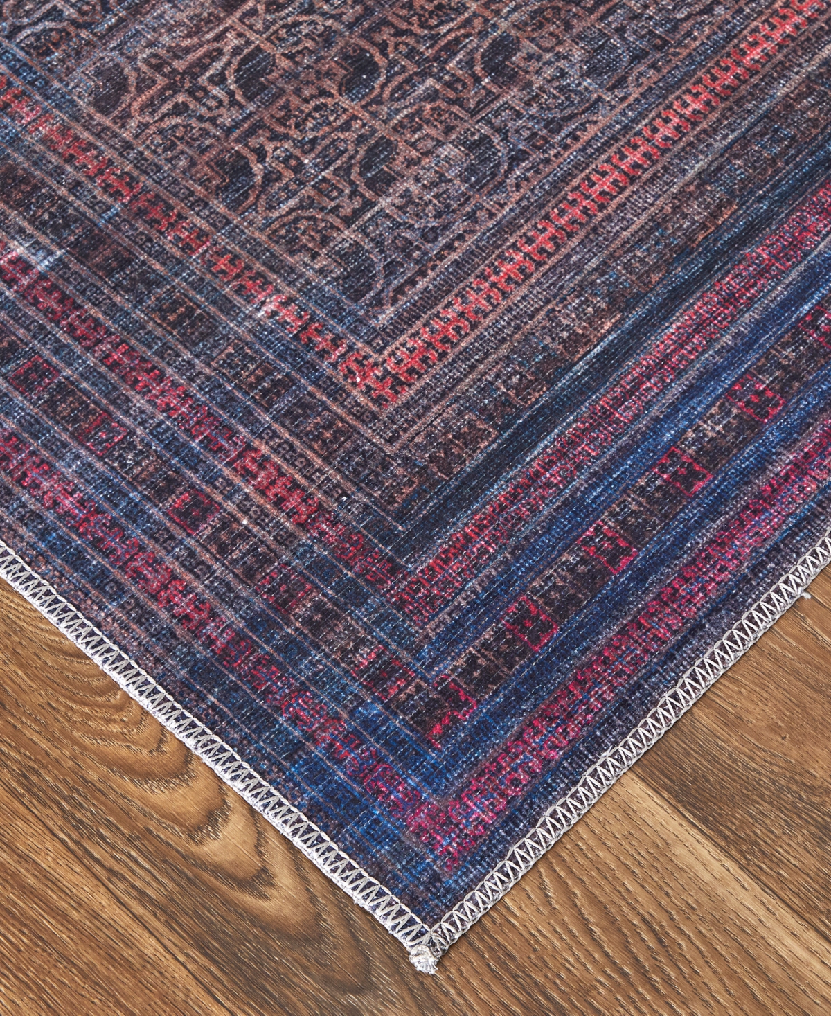 Feizy Voss 39H8F 2'7''x8' Area Rug -Pink