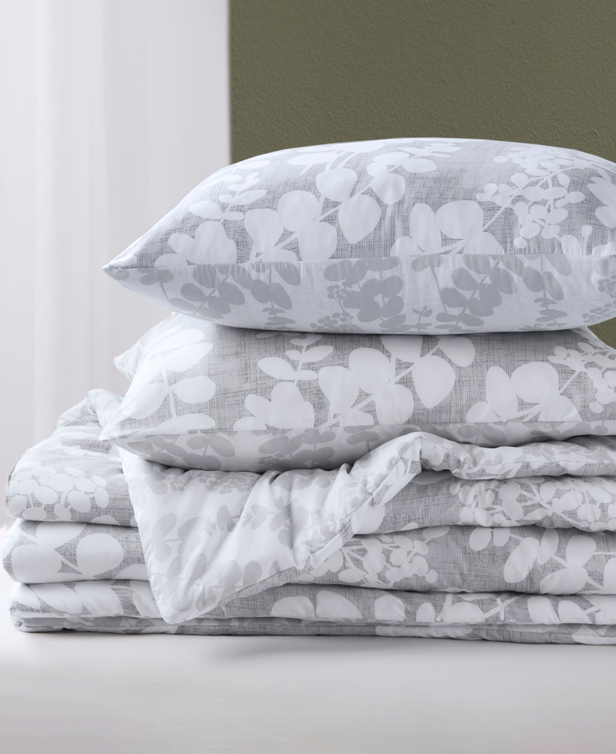 510 Design Aria Floral Print Reversible 2-pc. Comforter Set, Twin/twin Xl In Gray