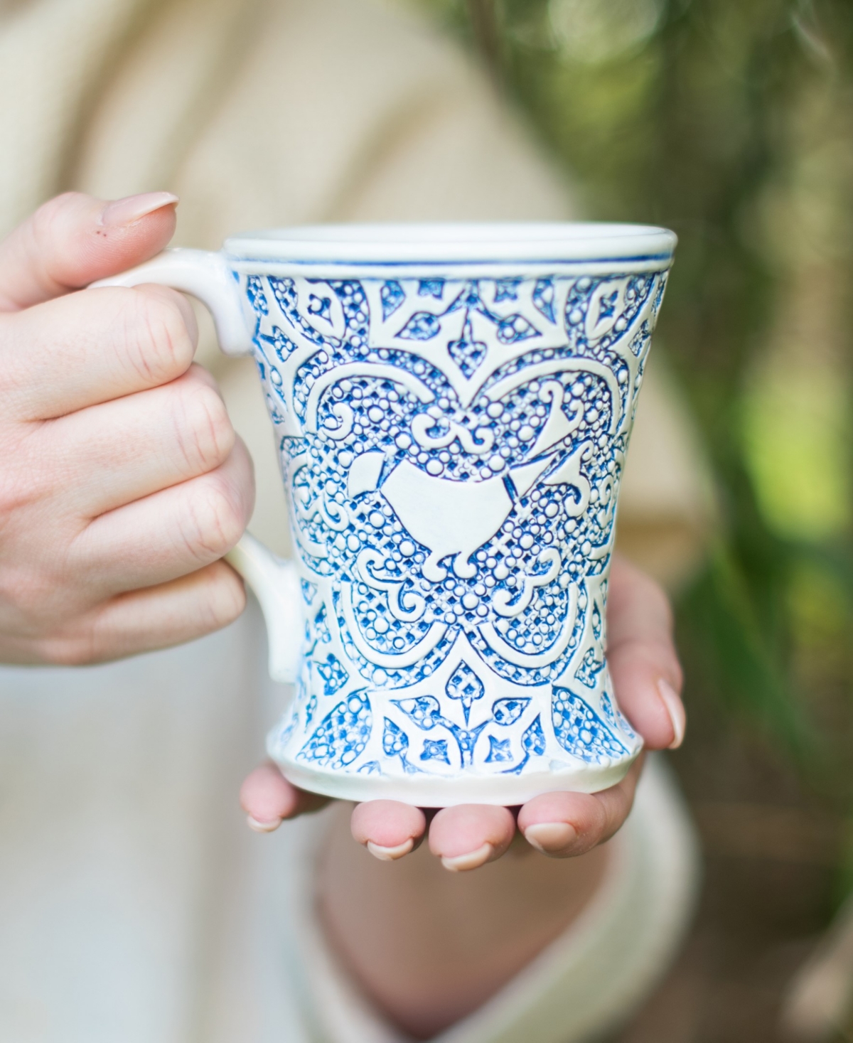Vietri Uccello Blu Mug In Blue