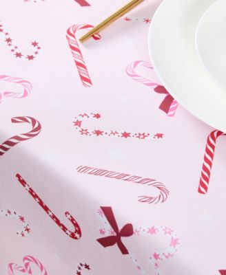 Easy Care Holiday Tablecloth, 70" Round