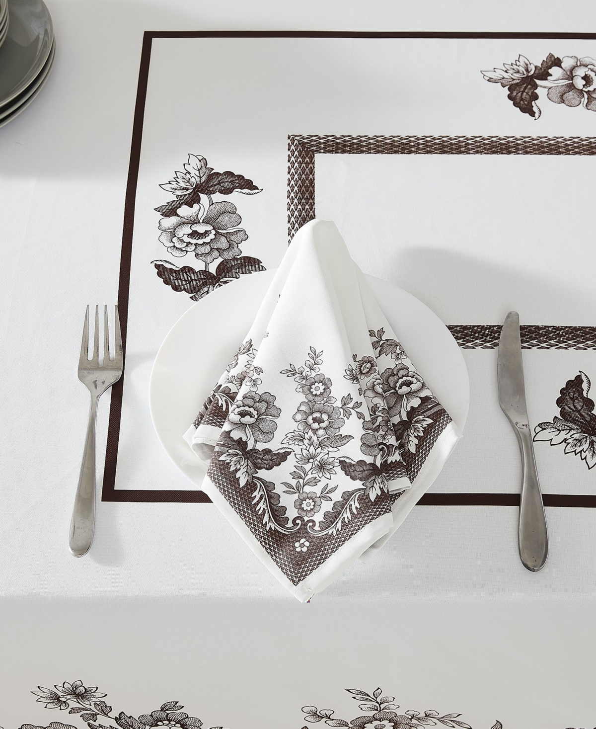 Spode Woodland Polyester Tablecloth, 60" X 102" In Ivory