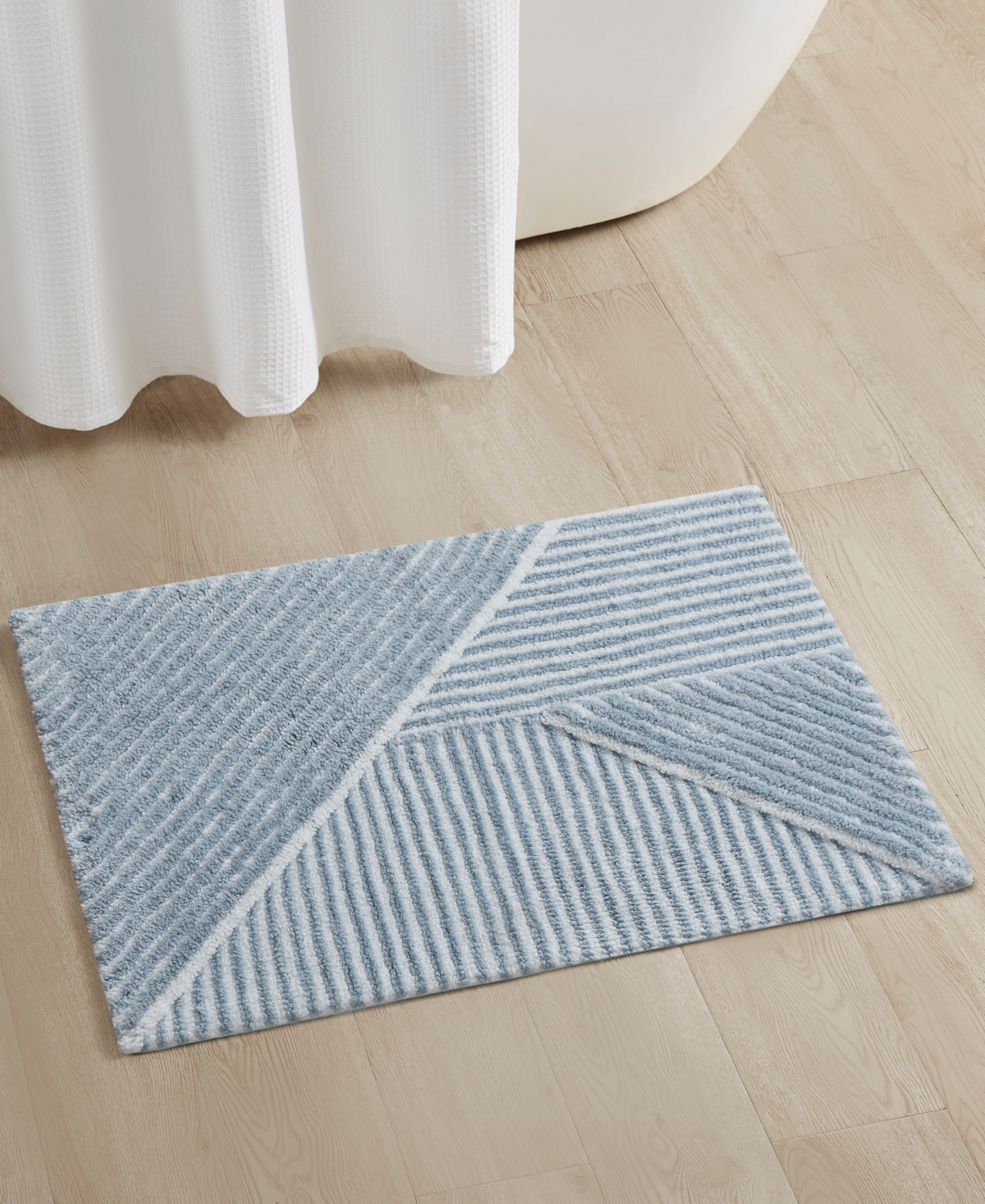 DECOR STUDIO LUNA STRIPE SKID-RESISTANT BATH RUG, 20" X 30" 