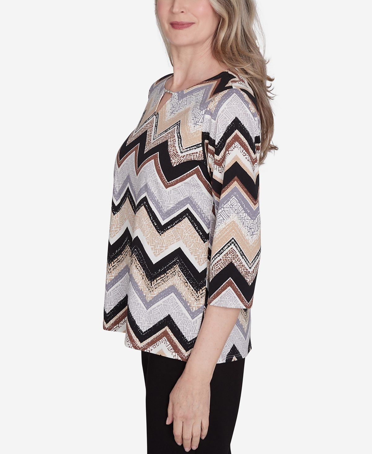 Alfred Dunner Petite Key Items Zig Zag Split Neck Top In Black,tan